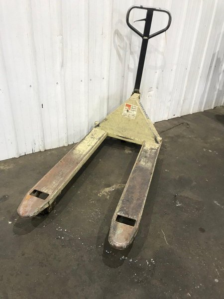 4500 LB CROWN PALLET JACK: STOCK #73446