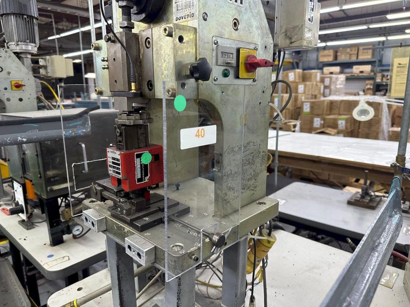 CUSTOM TERMINAL PRESS: STOCK #20104