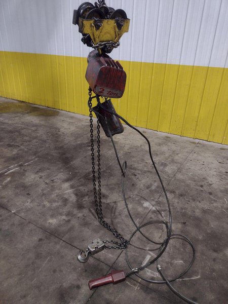 2 TON DAYTON MOTORIZED CHAIN HOIST: YOBRO 24665