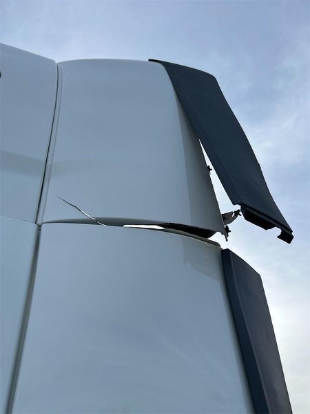 2022 Volvo VNL 4V4NC9EH5NN603427