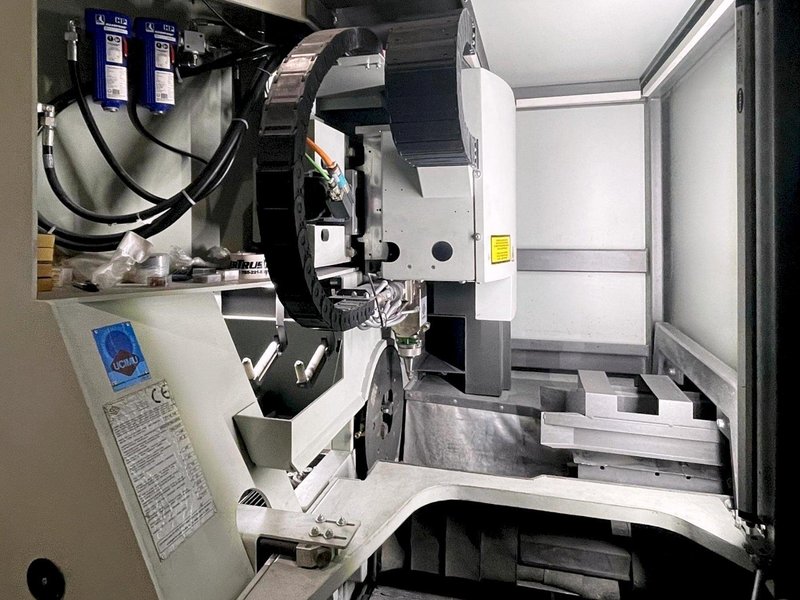 BLM LT5 Fiber 2021 Tube Laser
