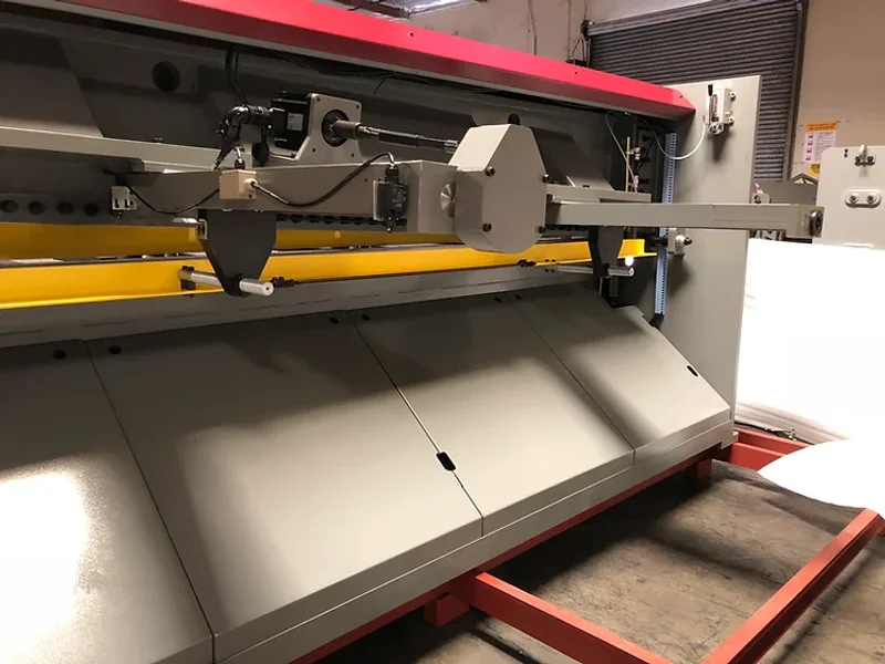 NEW 10&#039; X 14 GAUGE GMC MODEL HS-1010E HYDRAULIC SHEAR