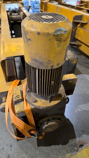 NEUERO 3275 15 TON VEHICLE LIFT USED