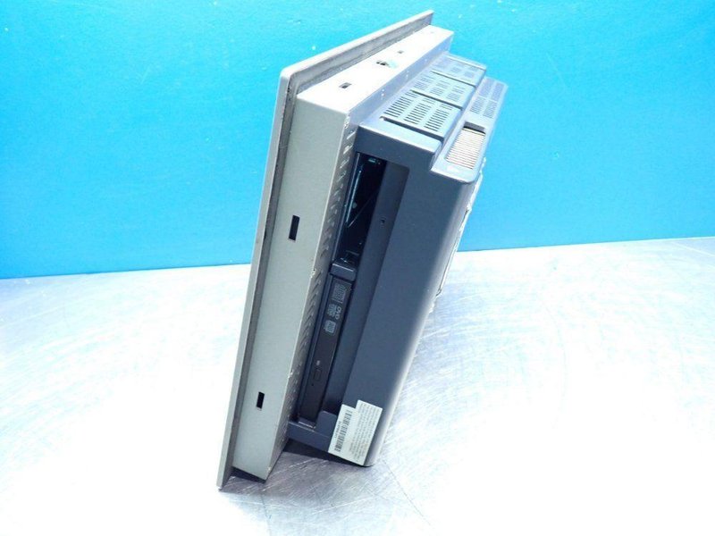 ALLEN BRADLEY 15" DISPLAY, 32GB SLC SOLID STATE STORAGE INTEGRATED DISPLAY INDUSTRIAL COMPUTER  -  6181P-15A3HW71AC