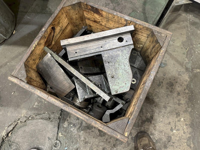 LEWIS MODEL #8F TRAVEL CUT WIRE STRAIGHTENER: STOCK #78955