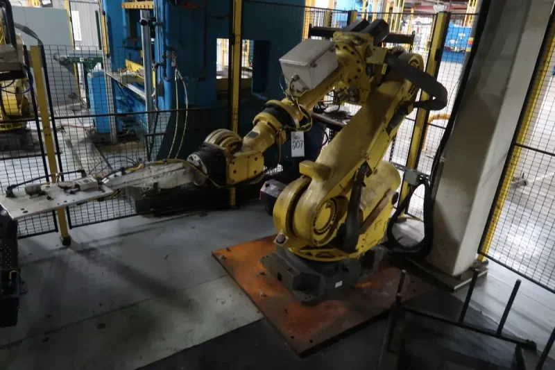 2017 Greenerd 4TA-900/700 - 60x60 900-Ton 4-Post Hydraulic Deep Draw Press - Includes Fanuc R-2000iB/210F Loading Robot