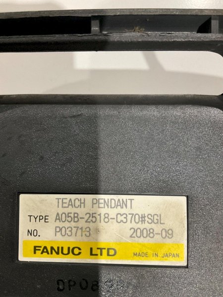FANUC A05B-2518-C370#SGL TEACH PENDANT SYMBOLIC GLOBAL USED