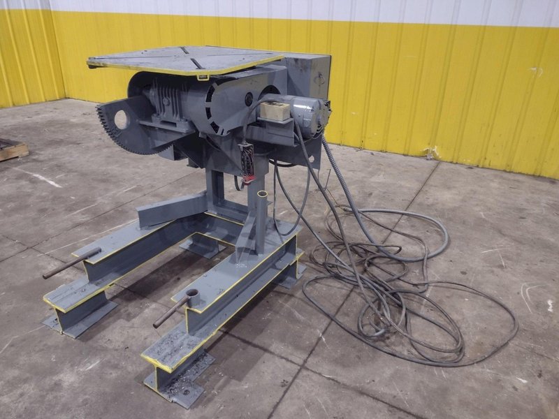 1,000 LB PANDJIRIS MODEL 10-4 MOTORIZED WELDING POSITIONER: YOBRO #24751