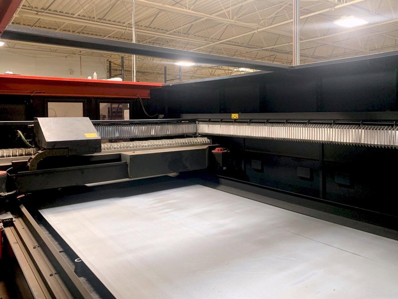 Amada LCG-3015 CO2 Laser