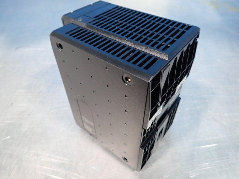 KEYENCE CONTROLLER  -  XG-7002