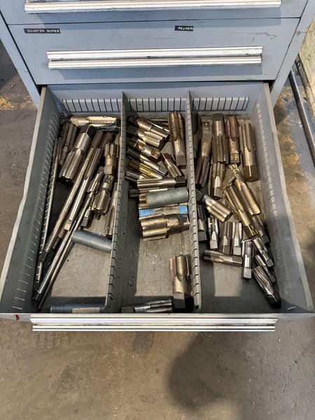 5 DRAWER STANLEY VIDMAR CABINET. STOCK # 0542626
