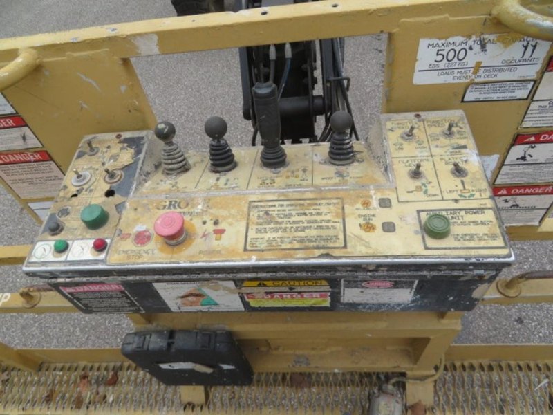 125' GROVE MODEL AMZ-131XT DIESEL POWERED OFF-ROAD MANLIFT: YOBRO #25206