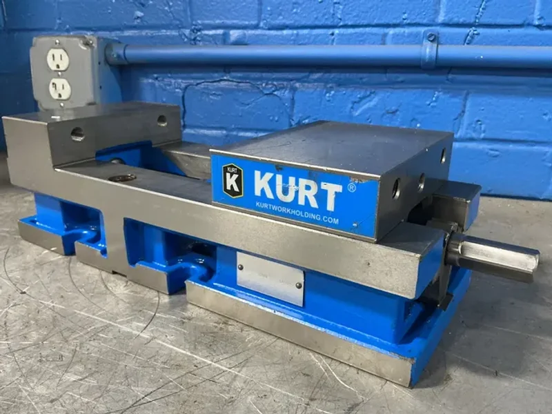 KURT 6” VISE  -  3600V