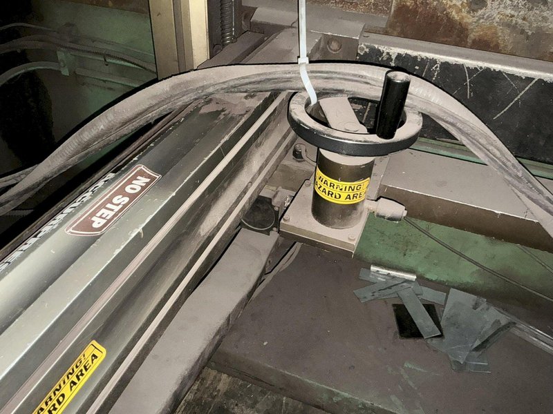 130 TON X 20' ACCURPRESS MODEL #713020 HYDRAULIC PRESS BRAKE: YOBRO #25003