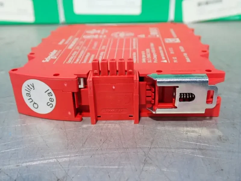 SCHNEIDER ELECTRIC MODICON 16 INPUT EXPANSION  -  XPSMCMDI1600