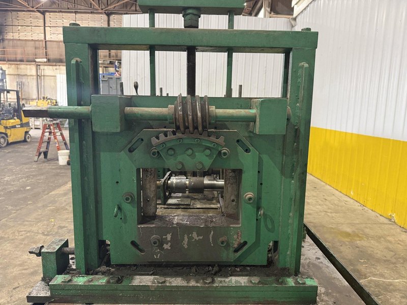 YODER ADJUSTABLE TURKS HEAD FOR ROLLFORMER: STOCK #25179