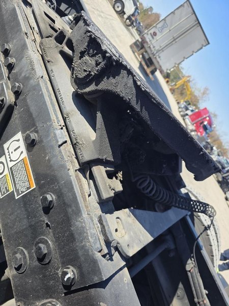 PETERBILT 567 - Trucks