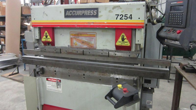 1998 Accurpress 7254 Hydraulic Press Brake (#5629)