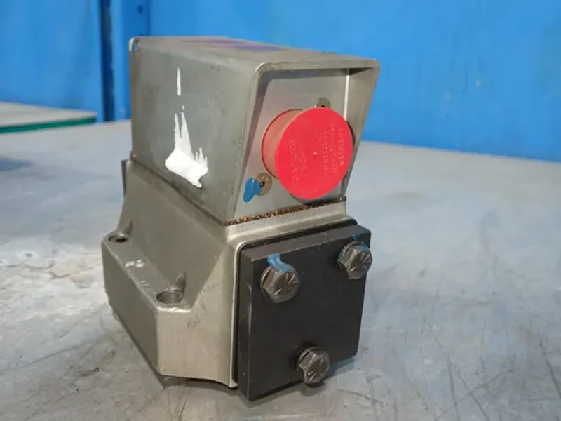 Moog Valve - 062-321
