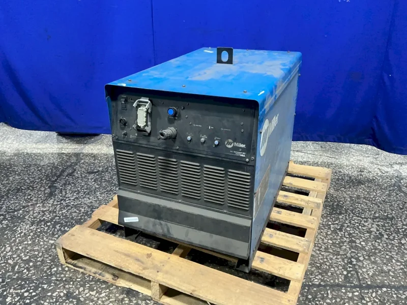 Miller  450 A  Welder  - Auto Deltaweld 452