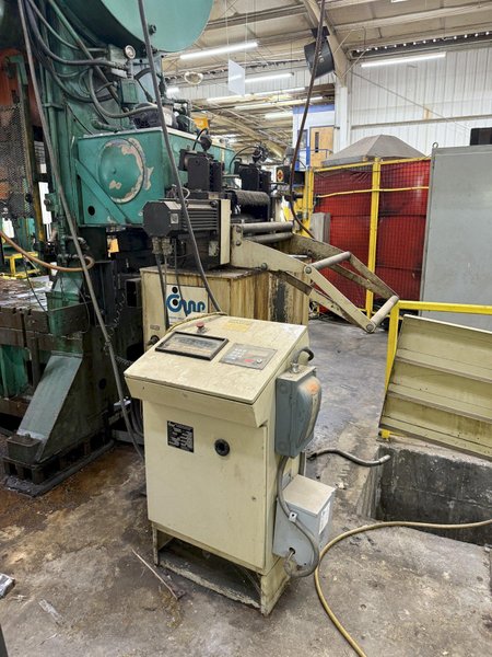 24" Cooper Weymouth Peterson Powered Straightener and Servo Feed