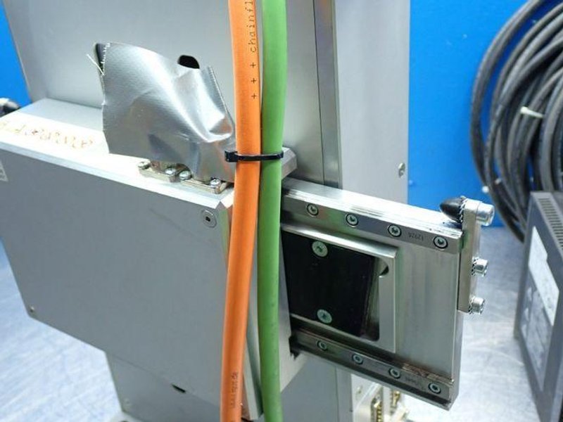 OMRON LINEAR MOTOR ASSEMBLY PICK &amp; PLACE SYSTEM  -  R88L-ES-PM-C110-B100-0001