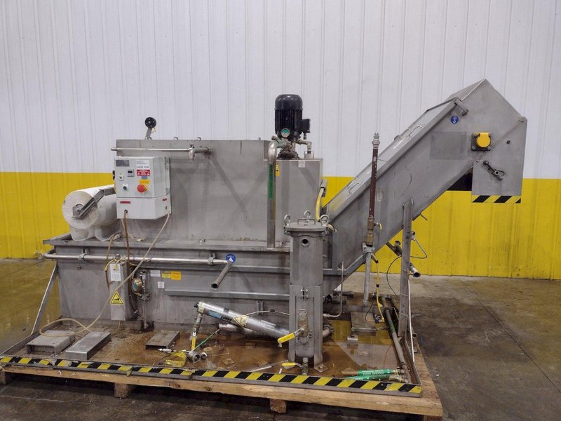 CRYSTAL FILTRATION CONTINUOUS FILTER COOLANT SYSTEM, WITH DRAG-OUT CONVEYOR : YOBRO #25069