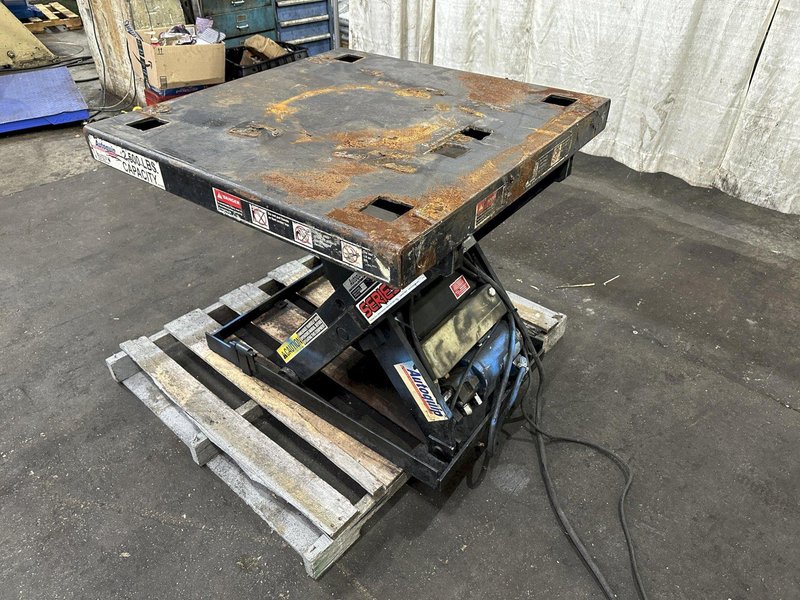 2500 LBS AUTOQUIP HYDRAULIC SCISSORS LIFT TABLE: STOCK #77709