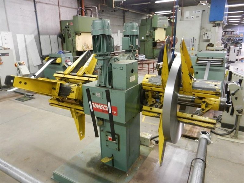 Dimeco decoil./ straight - LVD punchpress + rollforming