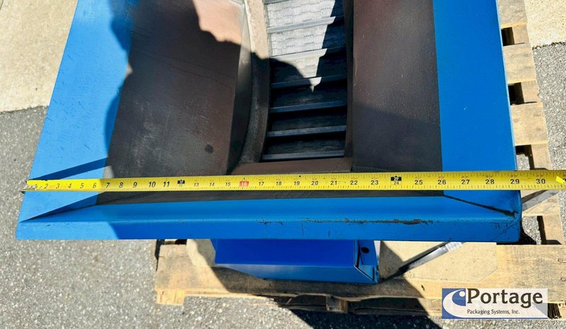 Goessling 90° Up / Elevating / Z Conveyor  |  Screw / Bolt / Material Conveyor