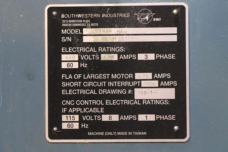SOUTHWESTERN INDUSTRIES PROTO-TRAK 3-AXIS CNC BED MILL 
MODEL DPM