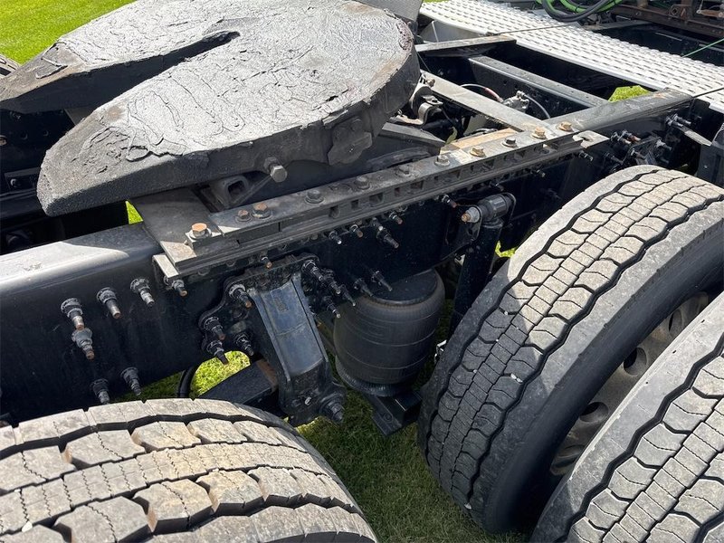 2018 Volvo VNL64T780 4V4NC9EH5JN968958