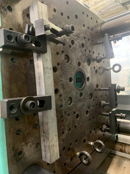 2012 ARBURG ALL ROUNDER 630S 2500-800 275 TON INJECTION MOLDING MACHINE COMPLETE WITH 2012 ARBURG MULTILIFT SELECT ROBOTIC ARM