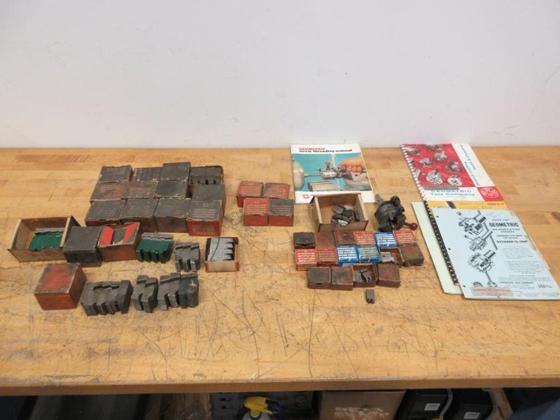 Geometric 9/16 DSA Thread Chasing Head with Sets of Jaws for Multiple Size Heads and Instruction Manuals- Auction Item