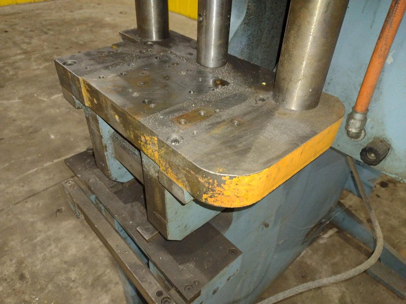 BTM TOG-L-LOC B-20H 4.5 STROKE SHEET METAL JOINING MACHINE: YOBRO #24799