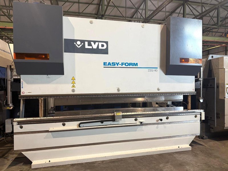 LVD PPEB-EFL Turbo - 220 ton x 4100 mm CNC