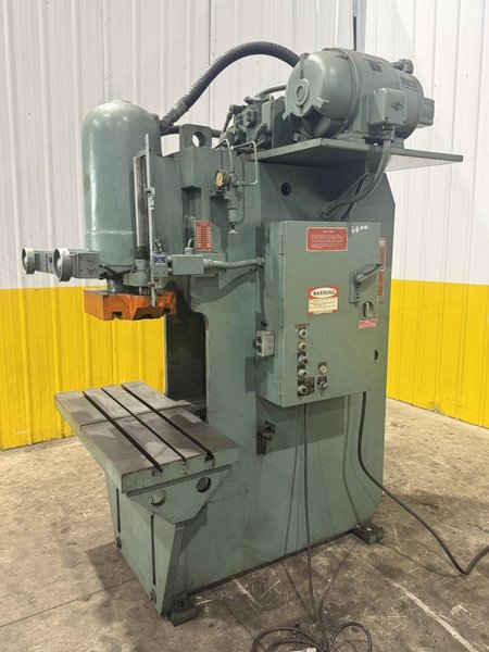 75 TON PACIFIC MODEL #75PF PRESSFORMER HYDRAULIC PRESS 10" STROKE: YOBRO #25330