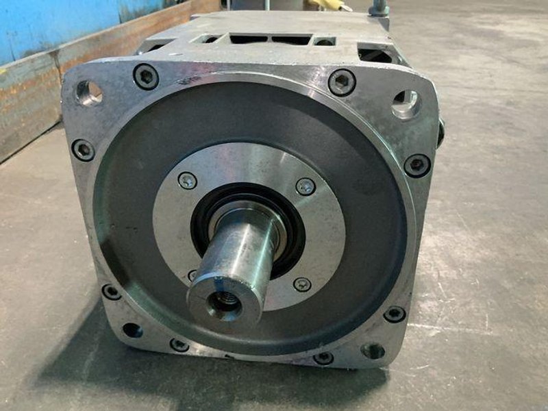 SIEMENS SERVO MOTOR   -  1FT7132-5AF71-4BH2