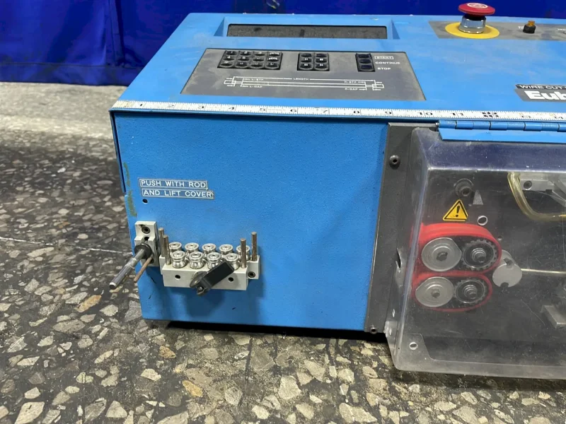 EUBANKS AUTOMATIC WIRE CUTTER AND STRIPPER  -  4900-01E