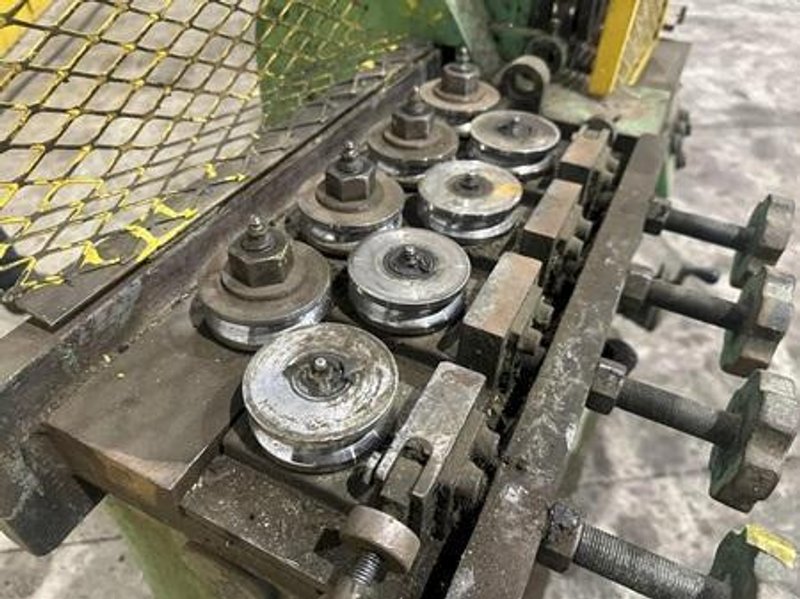 1/4&quot; x 16 ROLL SHUSTER 2-PLANE WIRE &amp; BAR POWERED STRAIGHTENER