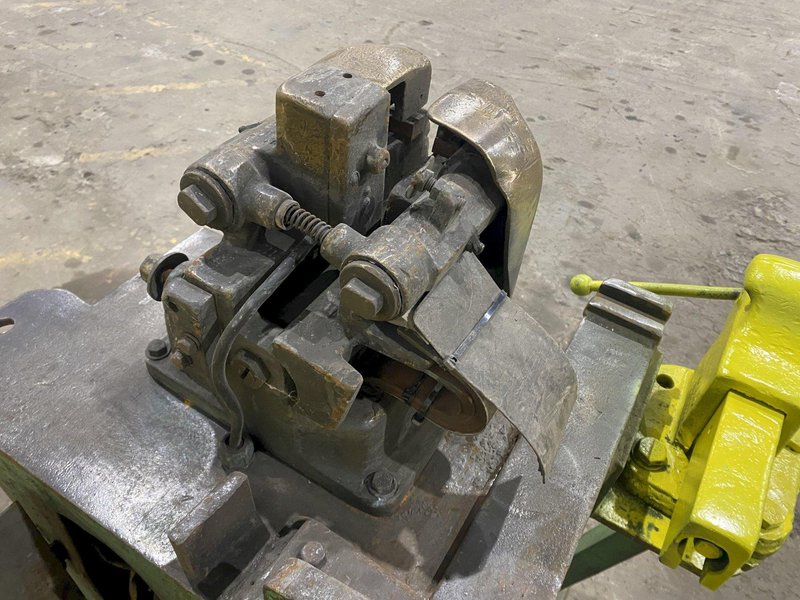 MICROWELD BUTT JOINING WELDER FOR WIRE: STOCK #19932