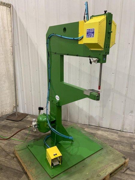 THE CLINCHER AIR CAM CLINCHING  MACHINE: STOCK #81156