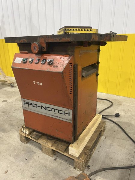 6&quot; X 6&quot; PRO-NOTCH POWER CORNER NOTCHER: STOCK #20276