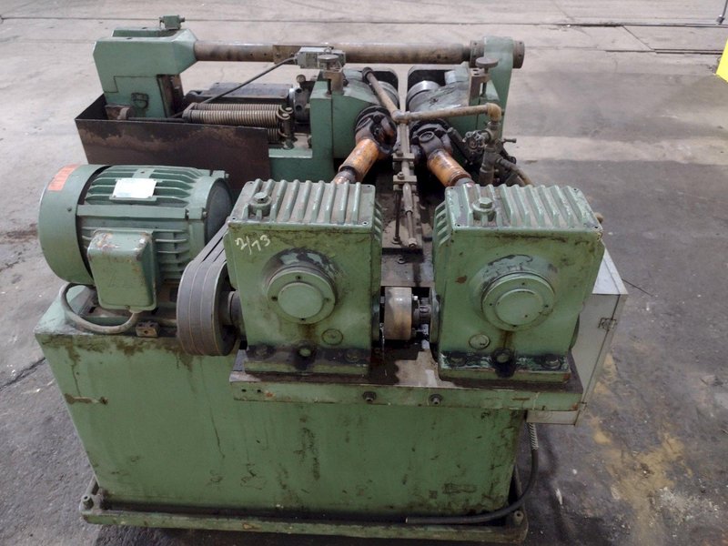 1981 KBC LIAN FENG MODEL #LF-40 2 DIE THREAD ROLLER IN-FEED &amp; THRU-FEED: STOCK #19189