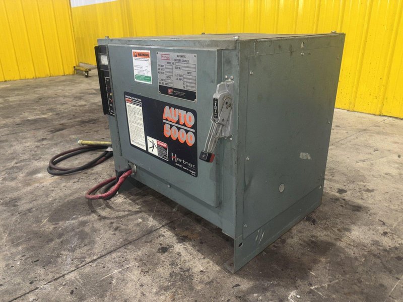 HERTNER MODEL #TD18-1200 AUTOMATIC BATTERY CHARGER: YOBRO #24142
