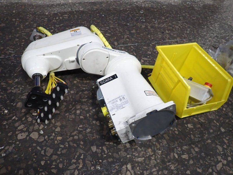 OMRON ADEPT INDUSTRIAL ROBOT   -  COBRA 350