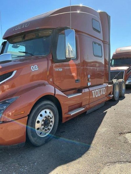 2022 Volvo Trucks VNL 64T860 Sleeper – D13, I-Shift, 6×4,