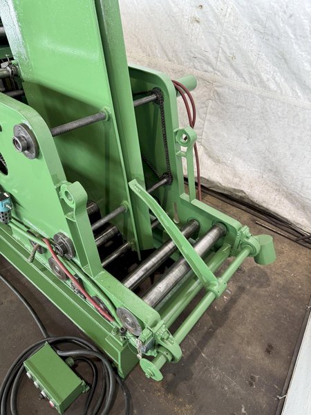 8,000 LB X 18" X .250" REGAL COIL CRADLE &amp; STRAIGHTENER. STOCK #1226924