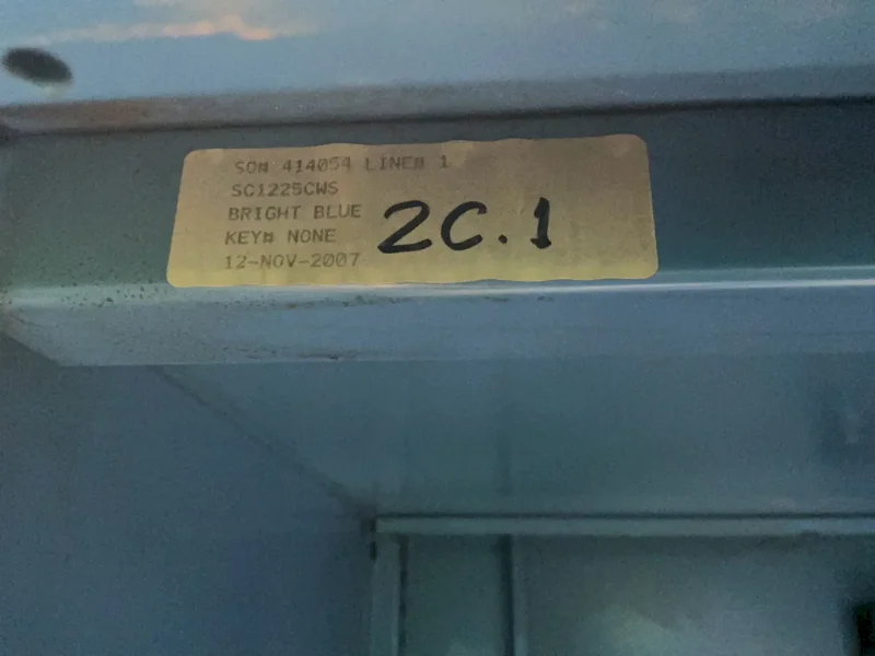 LISTA COMPUTER CABINET