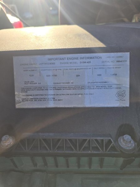 VOLVO VNL64T760 - Trucks